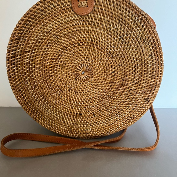 Amerii rattan purse round with leather strap - Picture 1 of 5